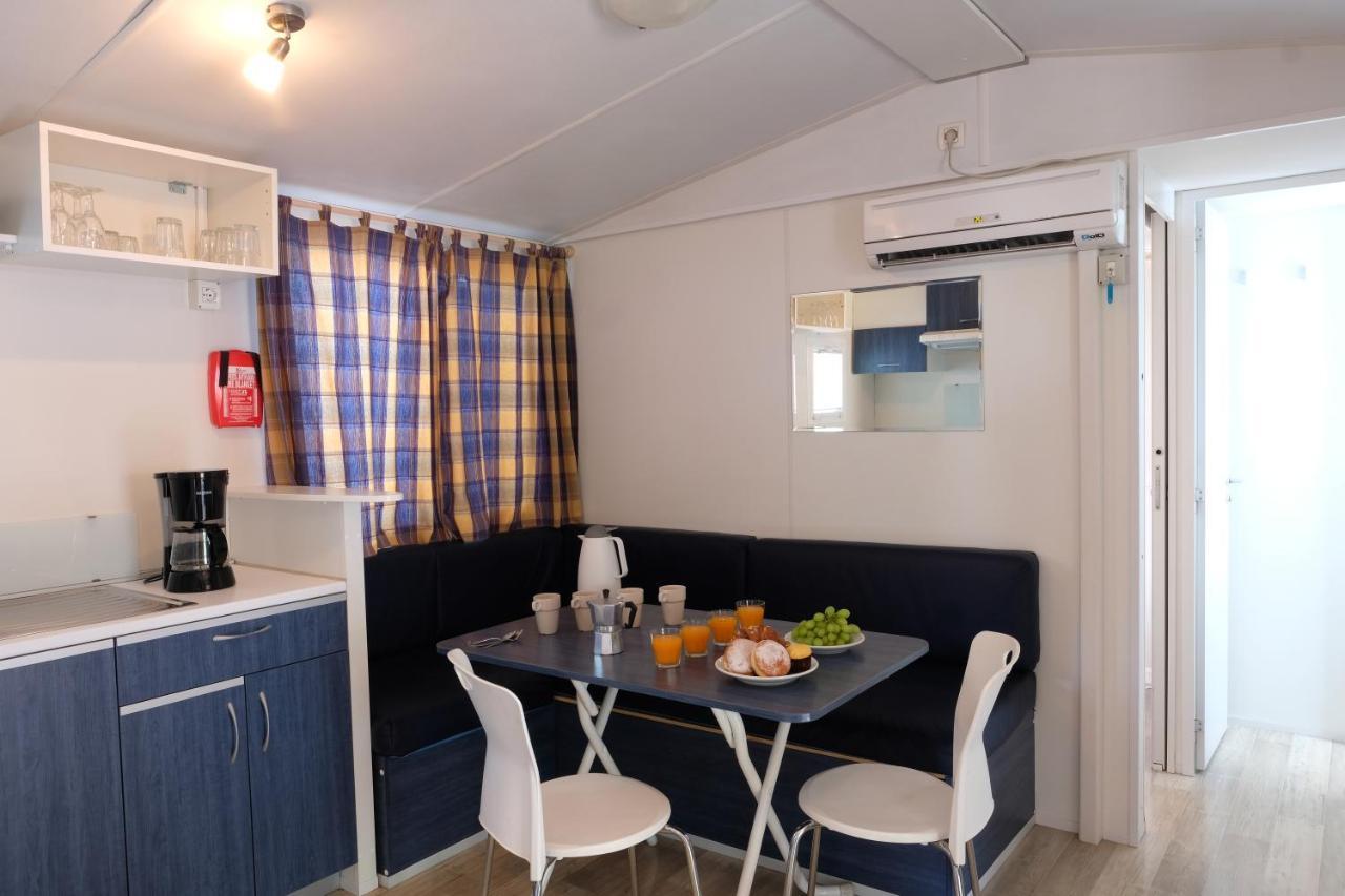 Happy Camp Mobile Homes In Camping Village Free Time Marina Di Bibbona Exteriör bild
