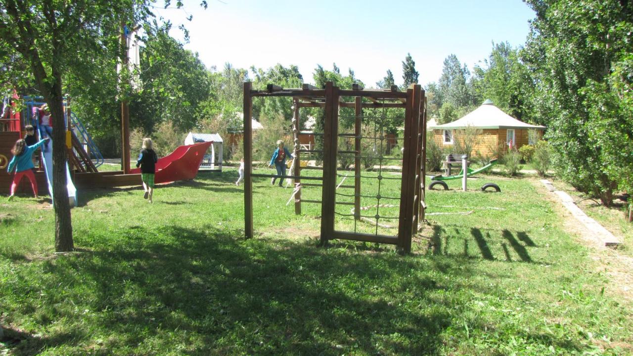 Happy Camp Mobile Homes In Camping Village Free Time Marina Di Bibbona Exteriör bild